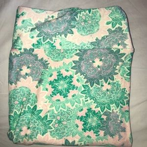 NEW LuLaRoe Tall & Curvy TC Floral Leggings